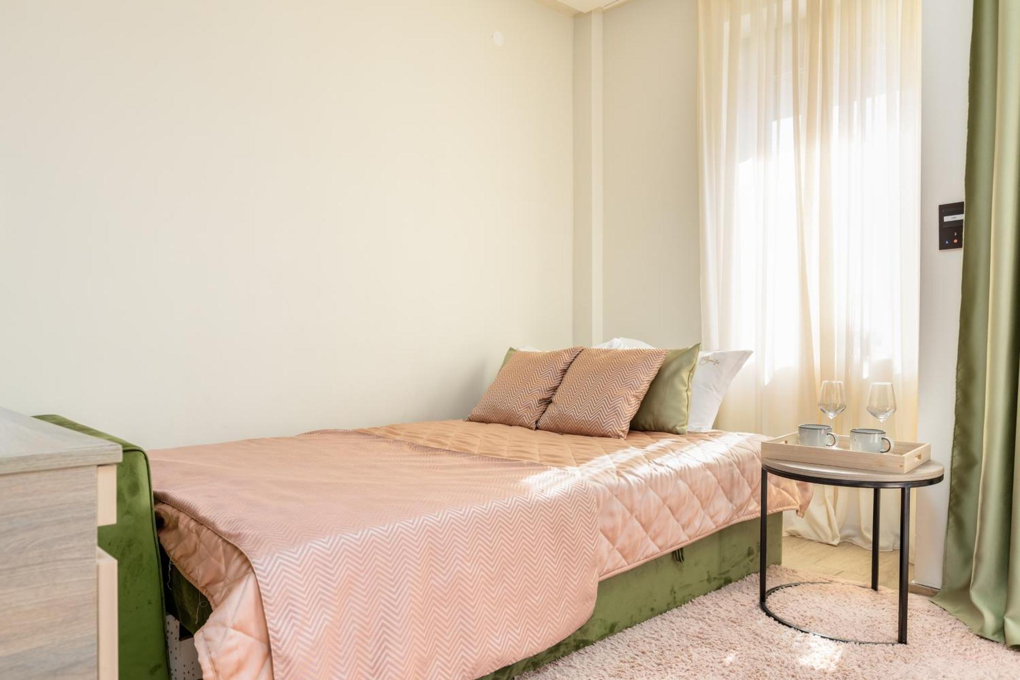 Hotel Vila Hedonija Herceg Novi Cameră foto